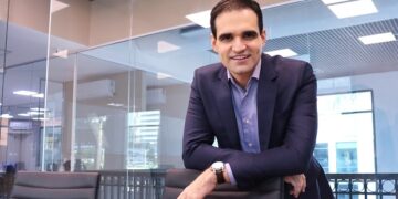 Ele largou um emprego em multinacional para empreender e fatura R$ 10 milhões com franquias de odontologia