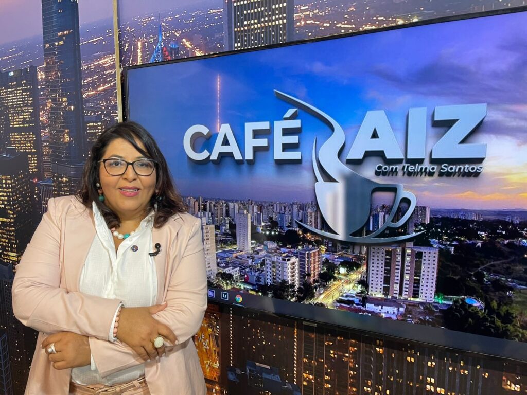 Telma dos Santos apresenta e comanda o programa sobre empreendedorismo e mercado da beleza Café Raiz