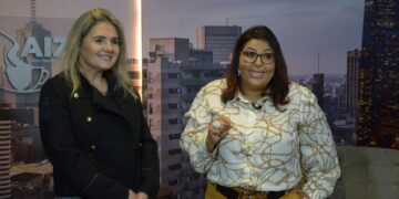 Parceria entre Anna Dennz e Telma dos Santos nos bastidores da estréia do programa Café Raiz com Telma dos Santos - Foto: Reprodução