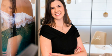 Dra. Débora Ortigosa recebe homenagem em ato solene na Assembleia Legislativa do Estado de São Paulo