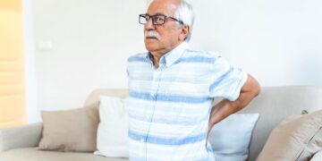 Tecnologia na saúde: cirurgia minimamente invasiva da coluna