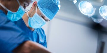 Cirurgia endoscópica da coluna: menos invasiva e melhores resultados