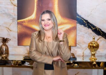 Psicoterapeuta Lilian de Paula é destaque em premiações e eventos internacionais
