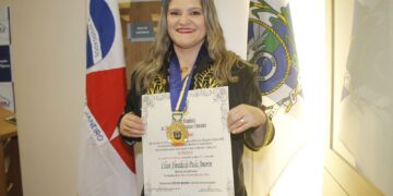Psicoterapeuta Lilian de Paula toma posse como imortal da Academia Brasileira de Ciências, Artes, História e Literatura