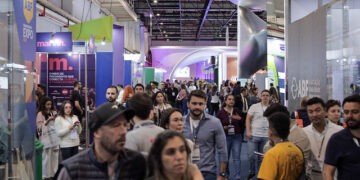 Público em um dos corredores da ABF Franchising Expo 2023, 30ª edição do evento