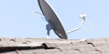 TV via satélite deve chegar a 20 milhões de lares com expansão da “nova parabólica”