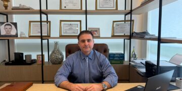 Dr. Rafael Reinert assina capítulo no Tratado Internacional de Transplante Capilar com técnica inédita para alopecias cicatriciais