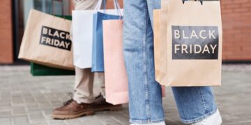 Black Friday 2025 deve movimentar mais de R$ 8 bilhões no Brasil, com foco em descontos reais e experiência do consumidor