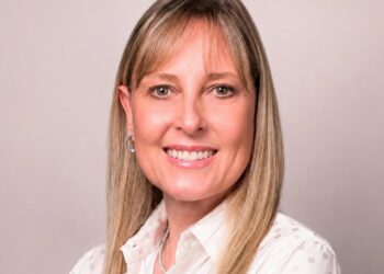 Veronicka Seegmueller, referência em neuropsicologia alia neurociência da aprendizagem, psicopedagogia e desenvolvimento cognitivo