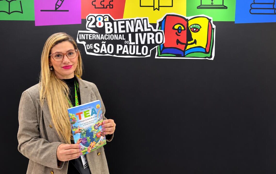 Daniella Fontes lança livro na 28ª Bienal do Livro de São Paulo