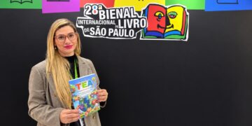 Daniella Fontes lança livro na 28ª Bienal do Livro de São Paulo